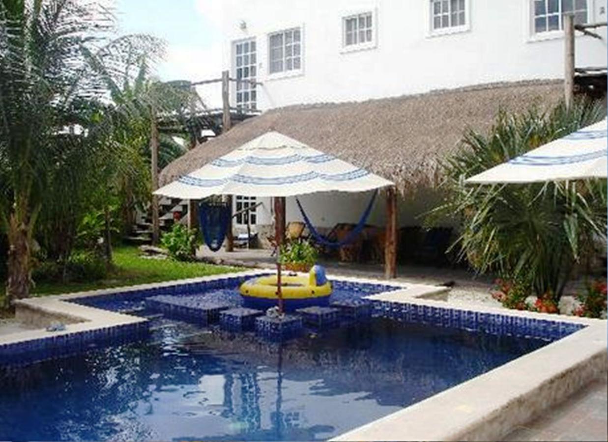 Villa Escondida Guest House Cozumel Downtown Bagian luar foto