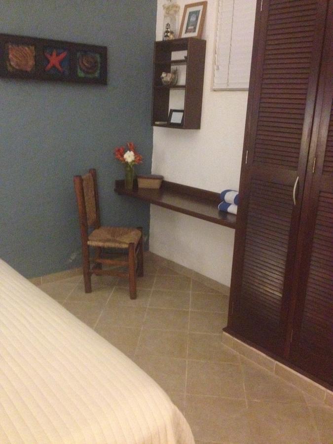 Villa Escondida Guest House Cozumel Downtown Bagian luar foto